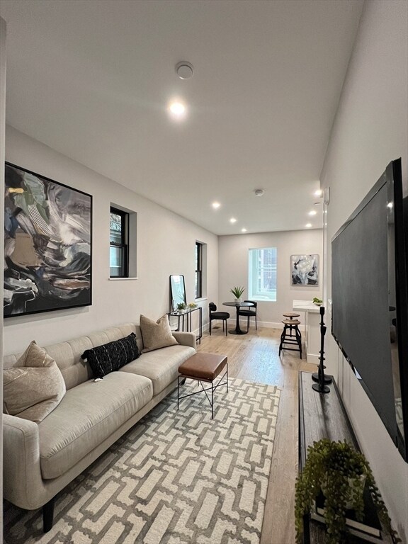 Foto del edificio - 169 Maverick St