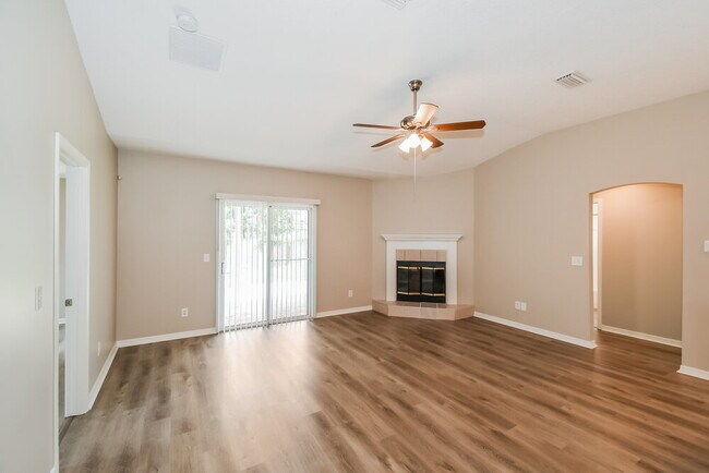 Building Photo - 3100 Havengate Dr