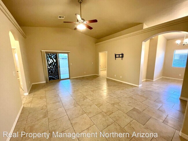 Foto del edificio - 3 br, 2 bath House - 3695 N. Adams St.