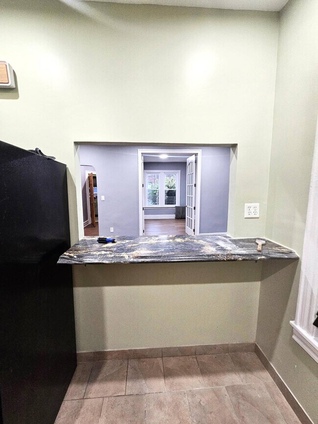 Foto del edificio - 60-61-61 60th Rd