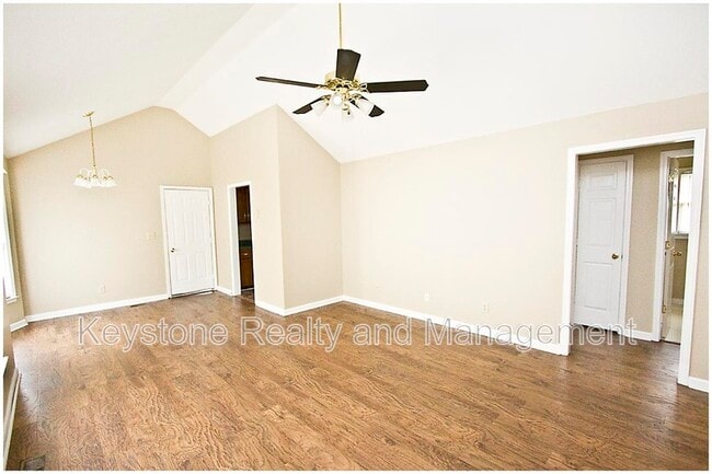 Foto del edificio - 1770 Crestview Dr