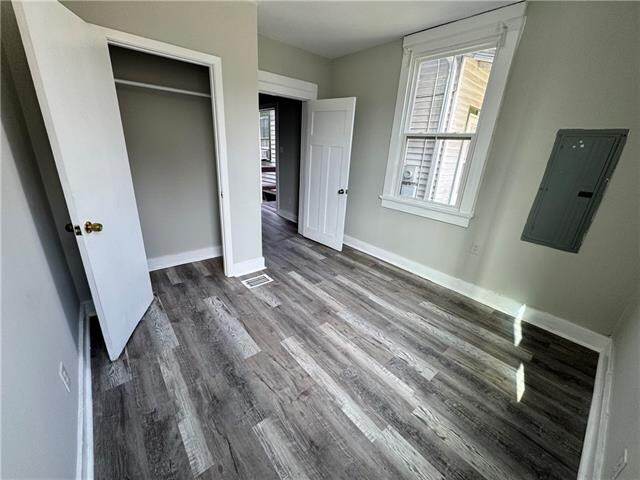 Building Photo - 2300 Valence St