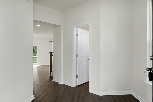 Foto del edificio - Beautiful 3 Bedroom, 2.5 Bath-Monks Corner...