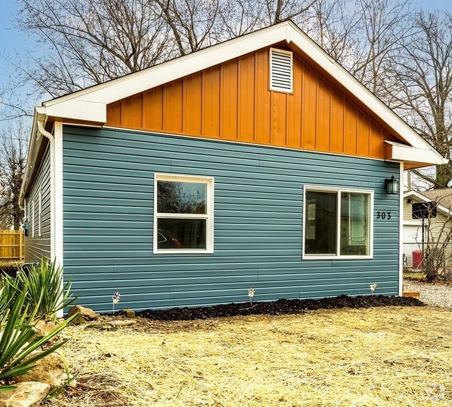 Building Photo - 303 Delamere Rd