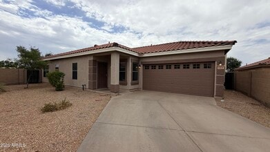Building Photo - 689 E Springfield Pl