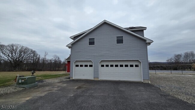 Foto del edificio - 120 Camp Wasigan Rd