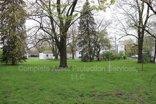 Foto del edificio - 7120 Catherine St