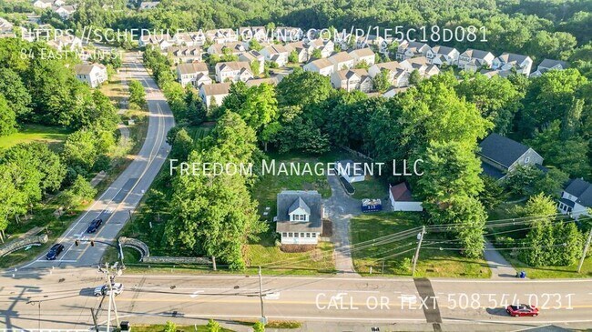 Foto del edificio - 84 E Main St