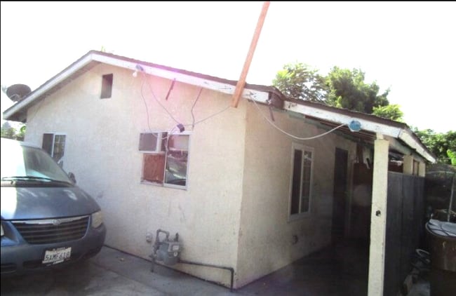 Foto del edificio - 11732 Killian St