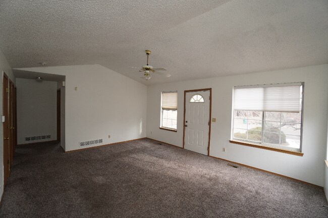 Foto del edificio - 1859 Granby Ct