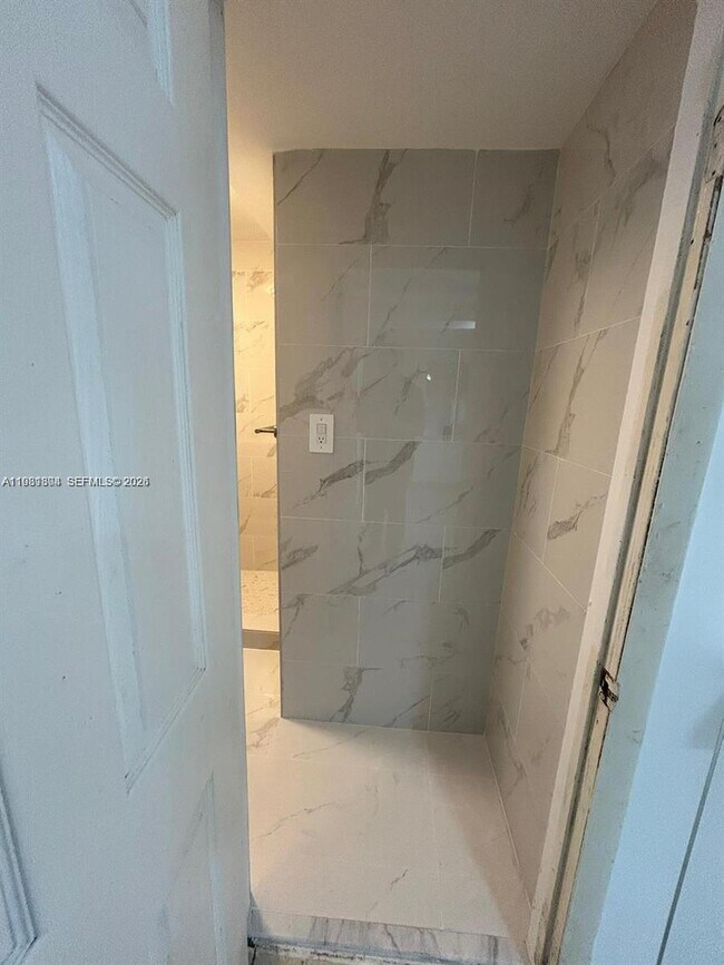 Foto del edificio - 1810 NW 34th St