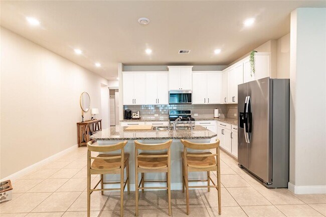 Foto del edificio - 4406 Upland Stream Ln