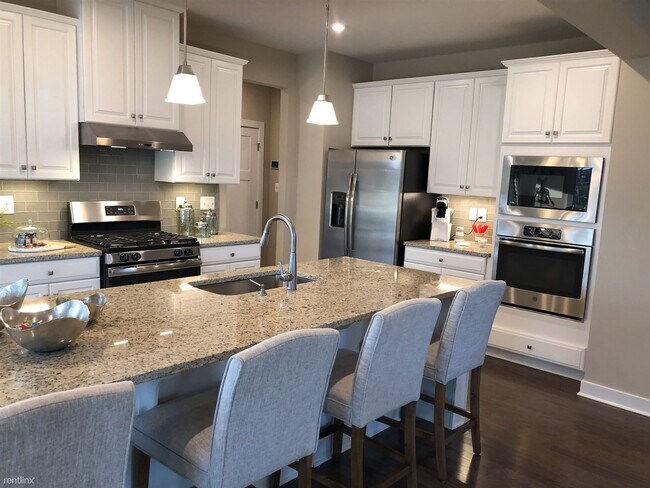 Building Photo - 3 br, 3.5 bath House - 431 Tree Of Heaven Way