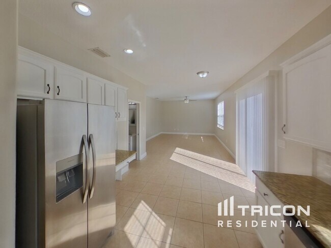 Foto del edificio - 1822 Sadnet Ln