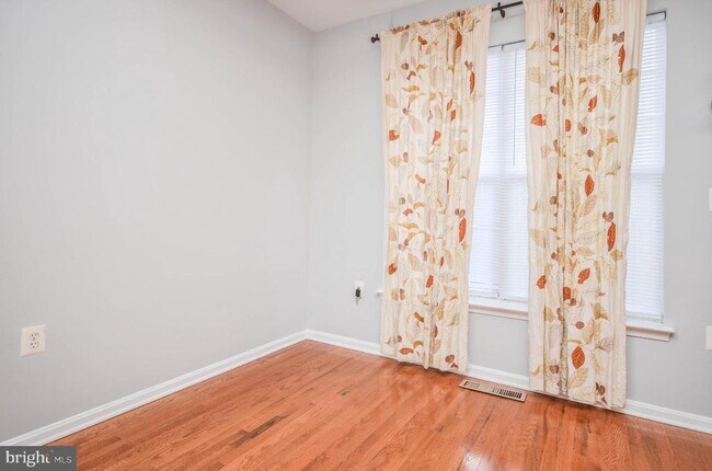 Foto del edificio - 116 Moore Dr