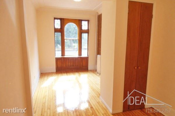 Primary Photo - 175 Prospect Park W