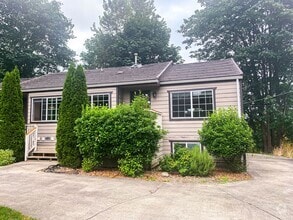 Building Photo - 2718 E Olive St