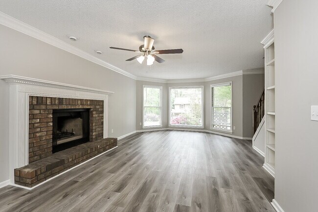 Building Photo - 2151 Shillings Chase Dr