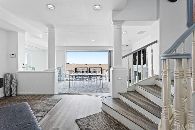 Building Photo - 210 E Oceanfront