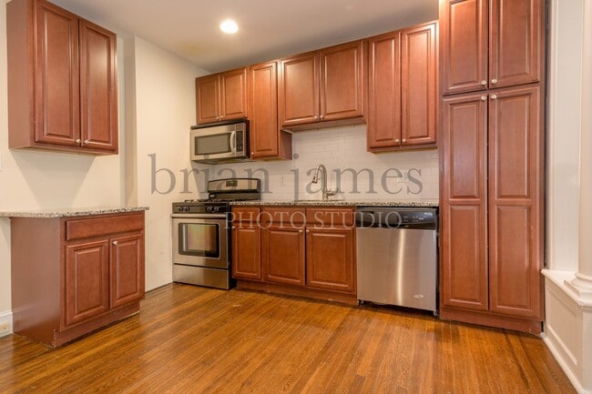 Foto del edificio - 537 E Penn St