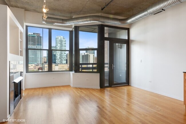 Foto del edificio - 849 N Franklin St