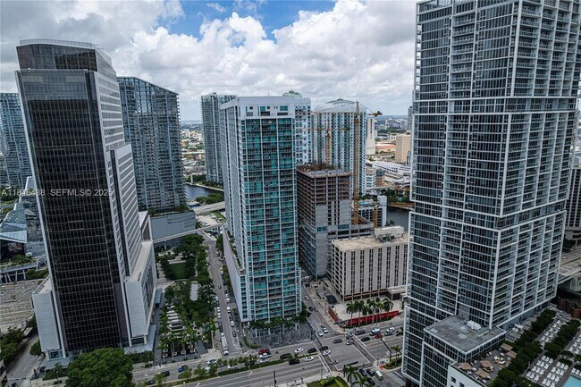 Foto del edificio - 500 Brickell Ave