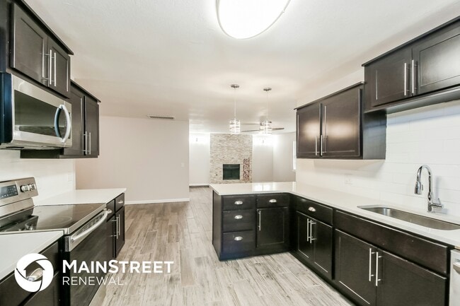 Building Photo - 712 NW 139th St