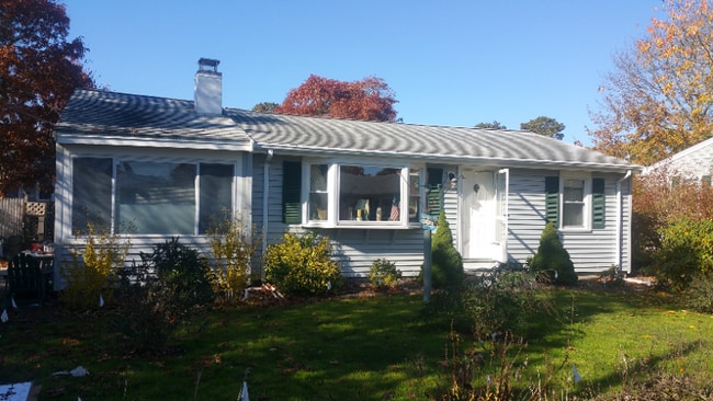 Building Photo - 49 Cornell Dr