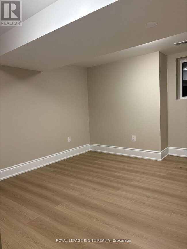 Photo du bâtiment - 22 Redwillow Rd