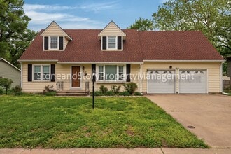 Building Photo - 3125 SW Mulvane St