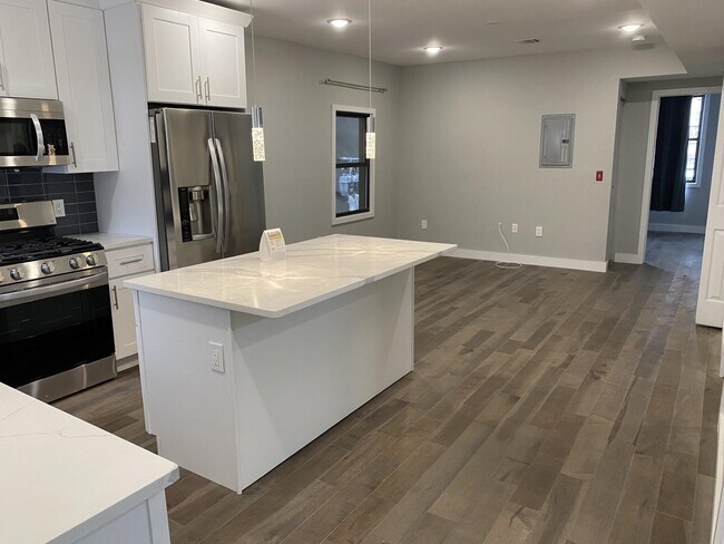 Foto del edificio - 41 Beacon Ave