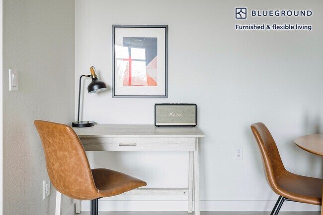 Building Photo - 1698 University Ave