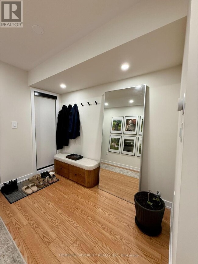 Building Photo - 42 Chiffon Street