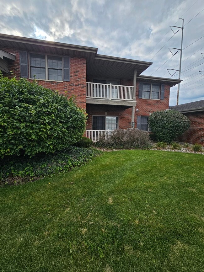 Building Photo - 607 Cambridge Ct