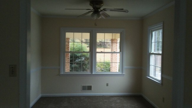 Building Photo - 203 Brown Acres Rd