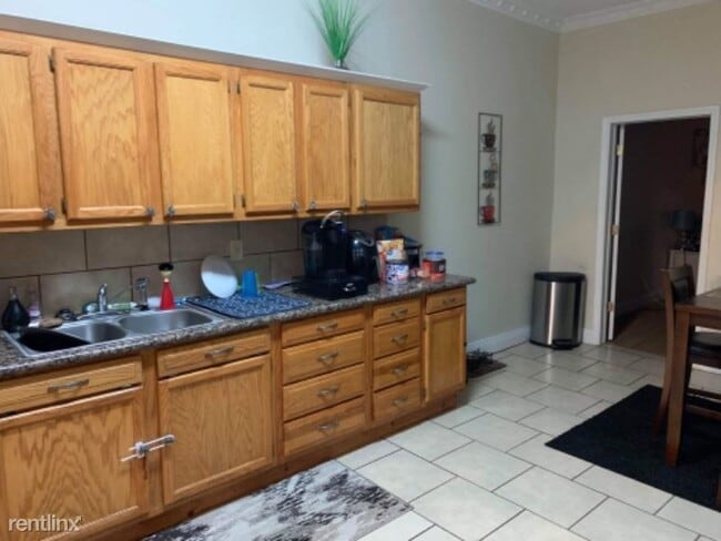 Building Photo - 3 br, 2 bath House - 426 1/2 N Roane St