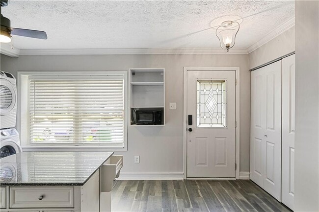 Building Photo - 8846 Long Beach Cir