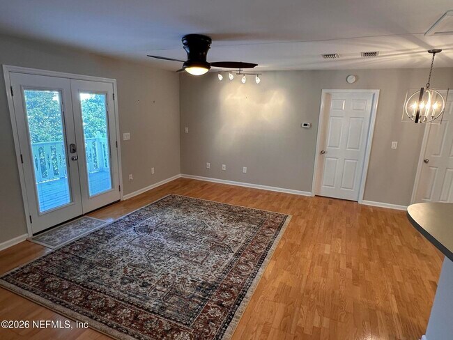 Foto del edificio - 310 7th St