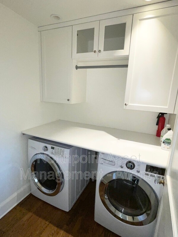 Foto del edificio - 2588 Winslow Dr NE