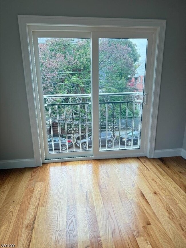 Foto del edificio - 595 N 11th St