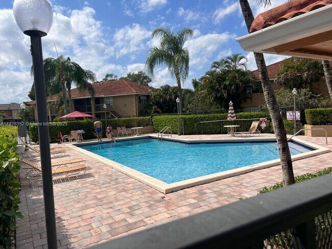 Foto del edificio - 757 NW 103rd Terrace