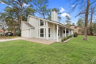 Building Photo - 2 Dewthread Ct
