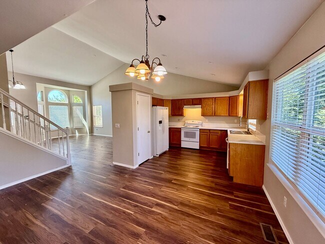 Foto del edificio - Large Springs Ranch 5 bedroom Close to Pow...