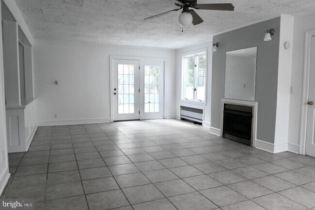 Foto del edificio - 149 S Main St