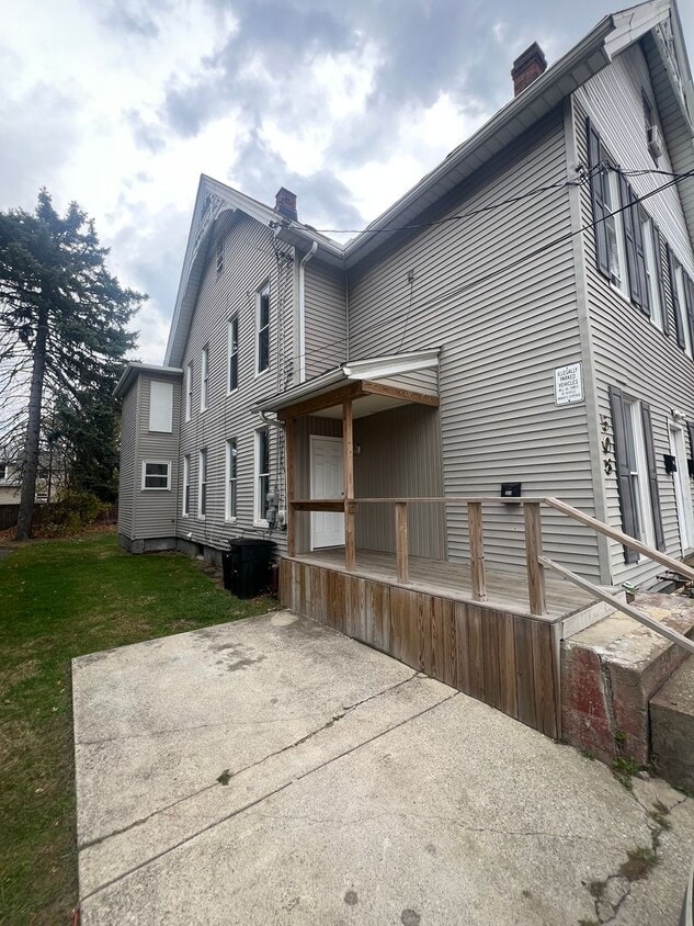 Primary Photo - 508-10 E 6th St