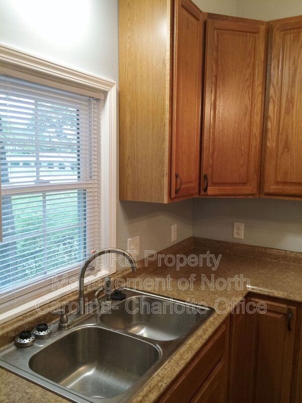 Photo - 179 Booker Dr SW House