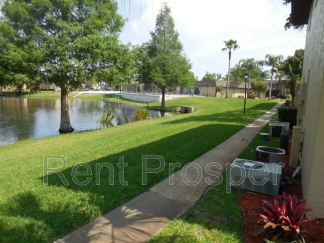Foto del edificio - 57 Windtree Ln