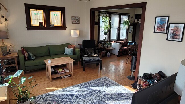 Foto del edificio - 3143 N Humboldt Blvd