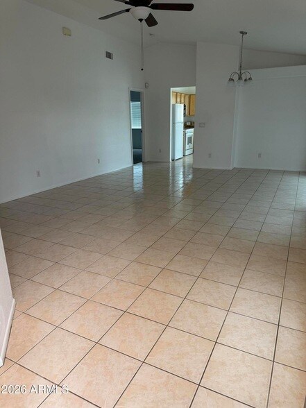 Foto del edificio - 3043 W Covey Ln