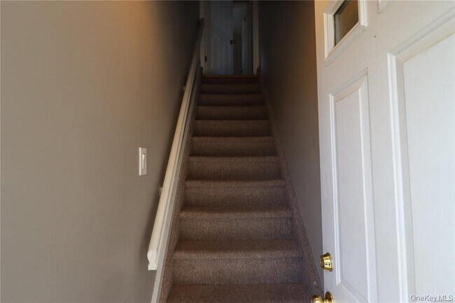 Building Photo - 94 4th Ave